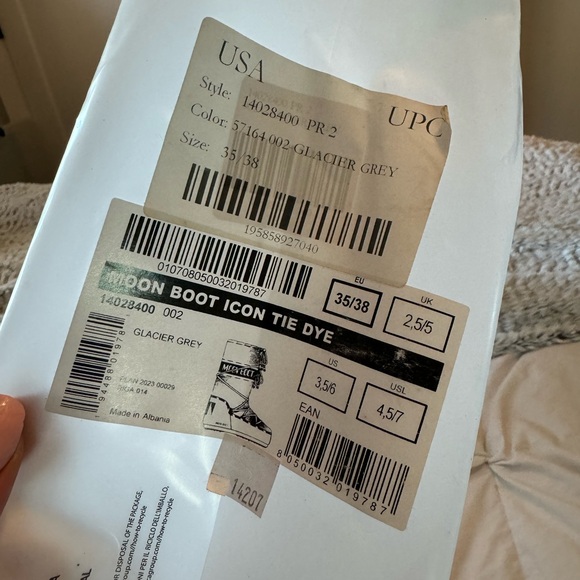 Tie Dye Moon Boot (35/38) - Picture 12 of 15